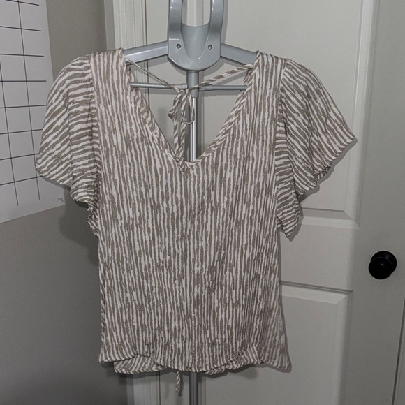 Daytrip Beige, Gold and White Striped V-Neck Blouse - Picture 5 of 9